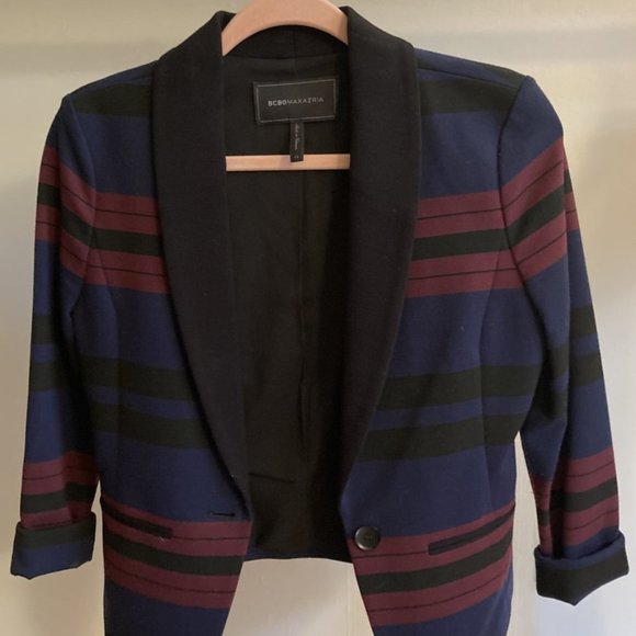 BGBGMaxAzria Color Block Blazer - Picture 2 of 3
